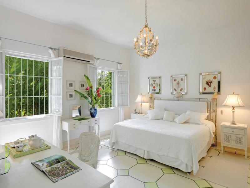 Nelson Gay-Beachfront , Beachfront villas Barbados , Speightstown , St Peter , West Coast Barbados  