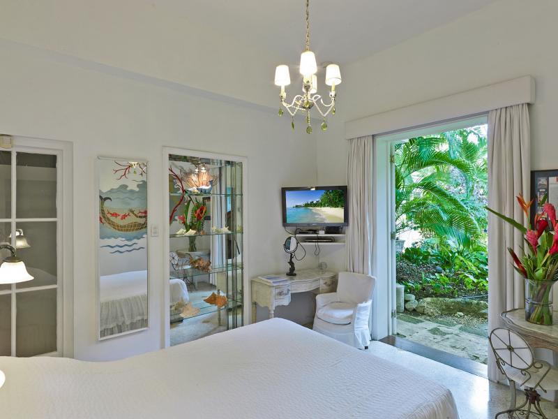 Nelson Gay-Beachfront , Beachfront villas Barbados , Speightstown , St Peter , West Coast Barbados  