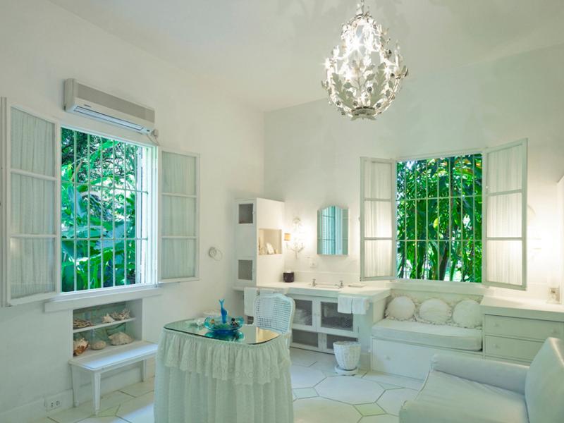 Nelson Gay-Beachfront , Beachfront villas Barbados , Speightstown , St Peter , West Coast Barbados  