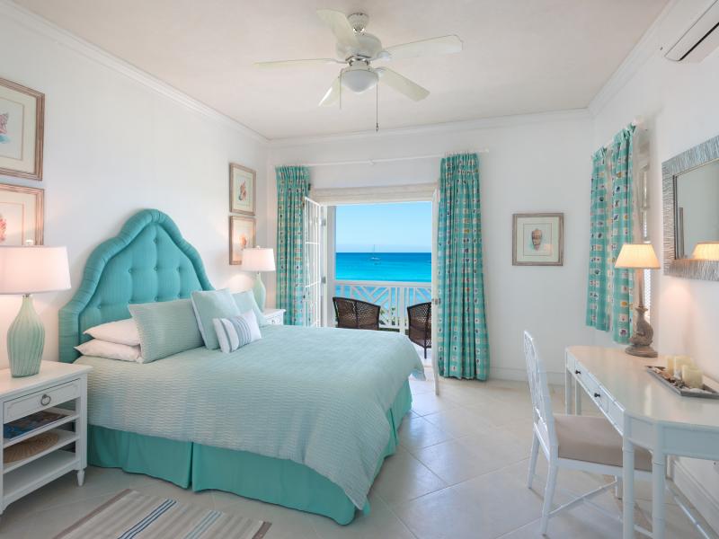 Mahogany Bay - Fathoms End  , Beachfront villas Barbados , Paynes Bay , West Coast Barbados  