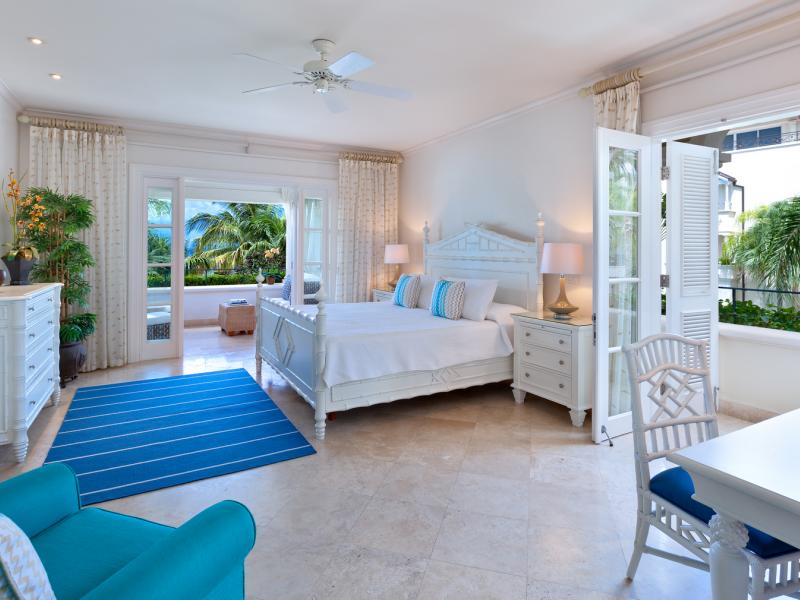 Schooner Bay 207 - Beachfront , Beachfront villas Barbados , Schooner Bay , Speightstown , St Peter , West Coast Barbados  