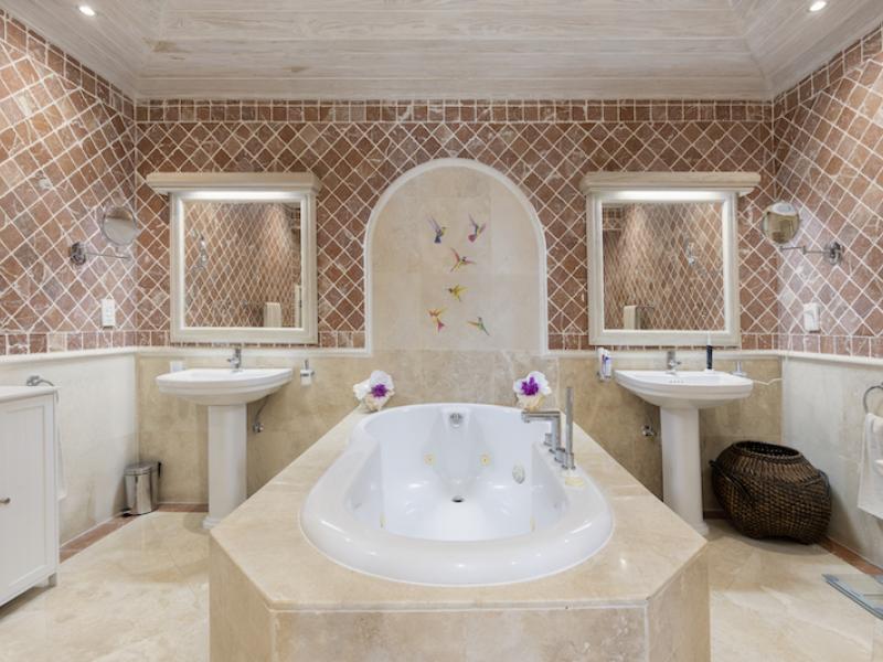 Old Trees 2 - Azzurro , Beachfront villas Barbados , Old Trees , Paynes Bay , St James , West Coast Barbados  