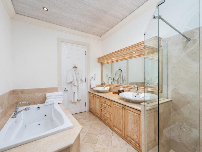 Cove Spring House - Beachfront , Beachfront villas Barbados , St James , The Garden, Barbados , Waterfront villas Barbados , West Coast Barbados  