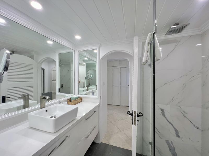 Glitter Bay 204 - Frangipani , Beachfront villas Barbados , Glitter Bay , Porters , St James , West Coast Barbados  