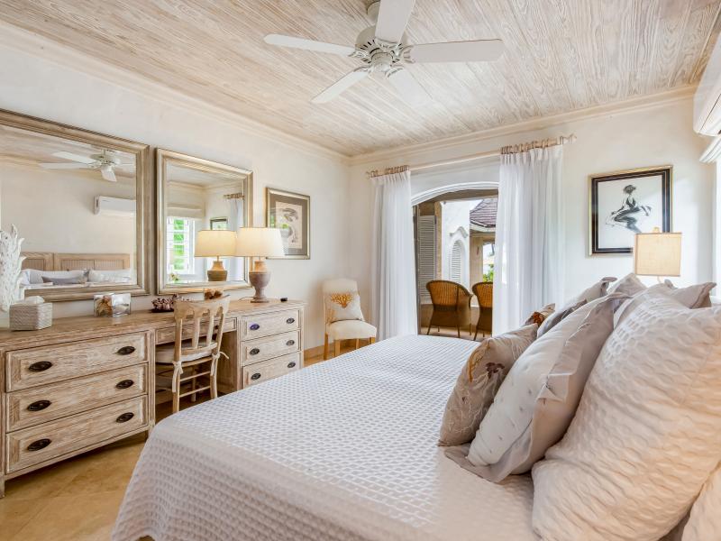 Emerald Beach 3 - Ixoria , Beachfront villas Barbados , Emerald Beach , Gibbes , St Peter , West Coast Barbados  