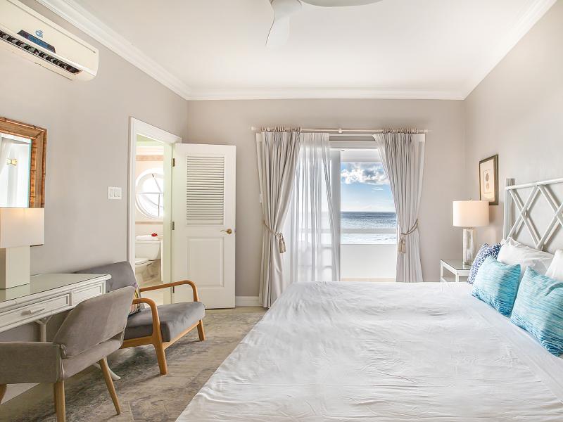 Fosters House - Beachfront , Beachfront villas Barbados , Lower Carlton , St James , West Coast Barbados  