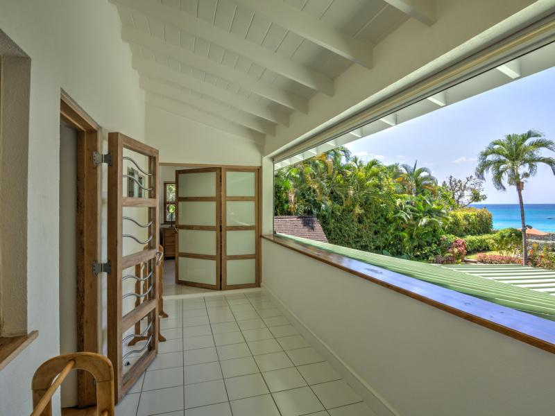 Thespina - Beachfront , St James  