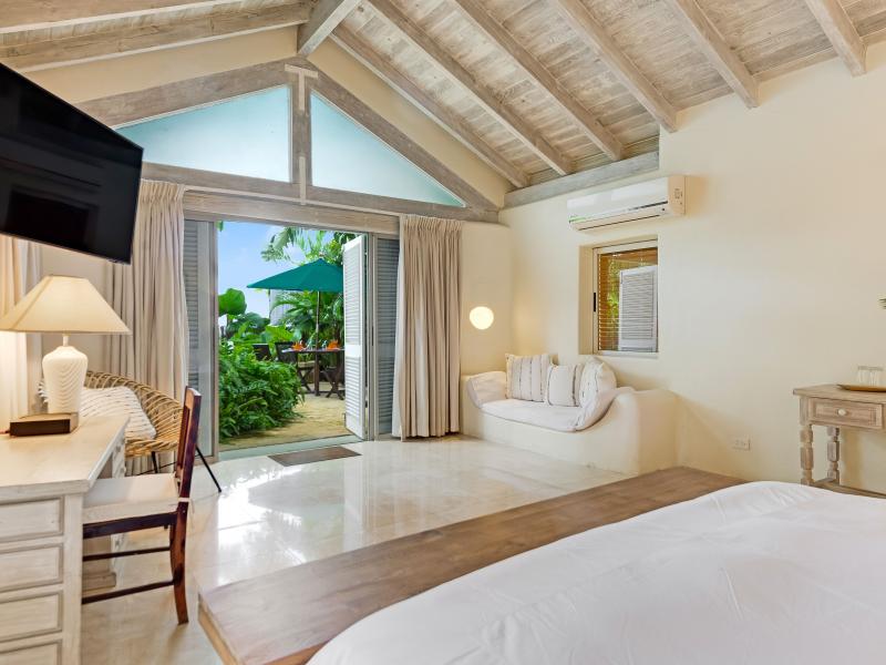 Sandy Lane Beach - Landmark House , Beachfront villas Barbados , Sandy Lane Beach , Sandy Lane Estate , St James , West Coast Barbados  