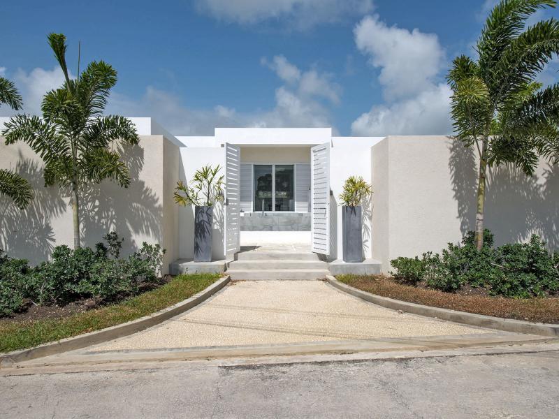 Footprints Cottage - South  , St James , West Coast Barbados  