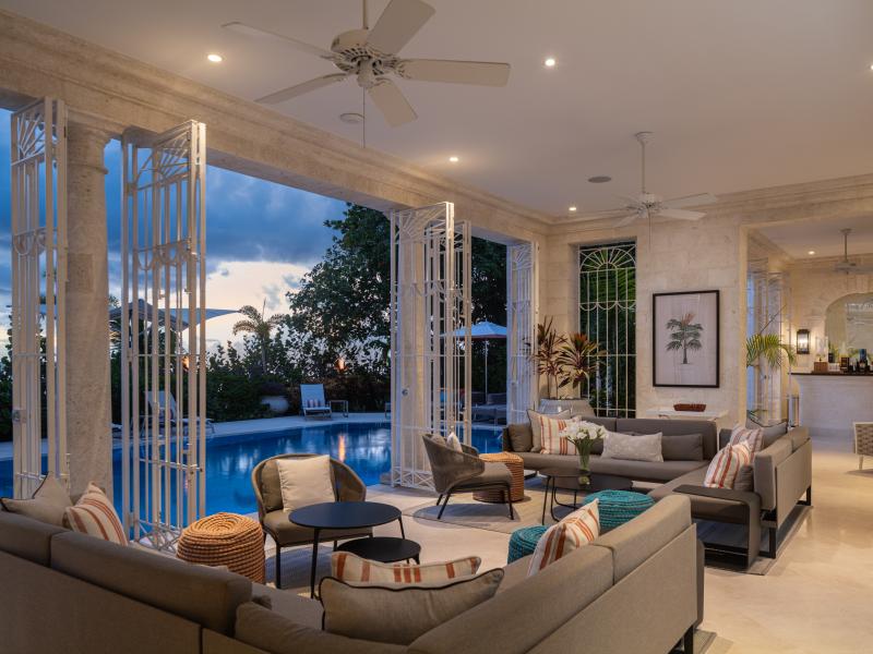 Kiko - Beachfront , Beachfront villas Barbados , Paynes Bay , St James , West Coast Barbados  