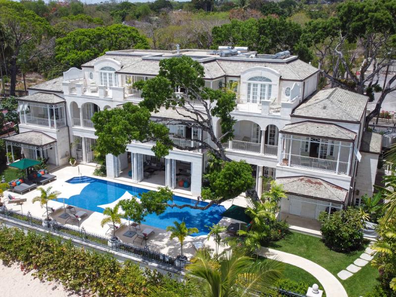 Kiko - Beachfront , Beachfront villas Barbados , Paynes Bay , St James , West Coast Barbados  
