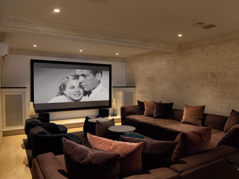 Kiko - Beachfront , Beachfront villas Barbados , Paynes Bay , St James , West Coast Barbados  