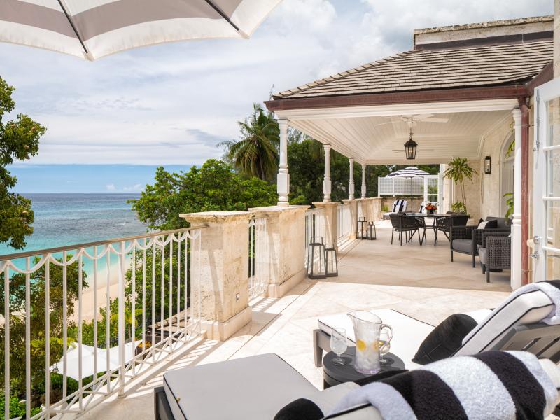Kiko - Beachfront , Beachfront villas Barbados , Paynes Bay , St James , West Coast Barbados  