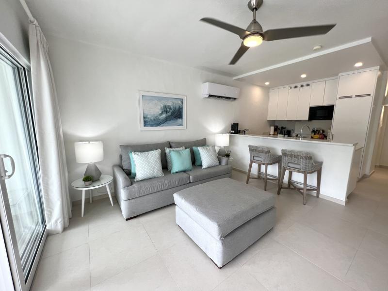 Glitter Bay 305 Ocean View , Beachfront villas Barbados , Glitter Bay , Porters , St James , West Coast Barbados  