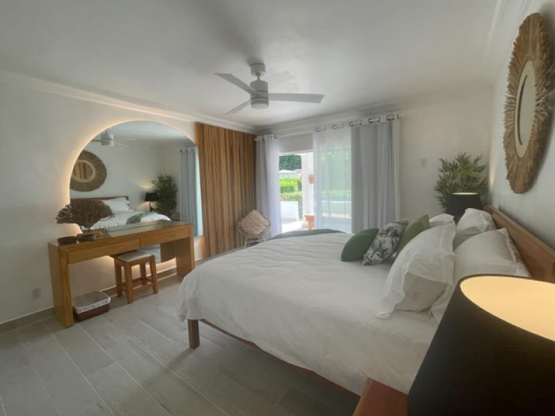 Glitter Bay 102 - 49 Steps  , Beachfront villas Barbados , Glitter Bay , Porters , St James , West Coast Barbados  