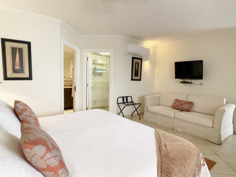 Sapphire Beach 505 , Beachfront villas Barbados , Christ Church  , Dover Beach , South Coast Barbados  