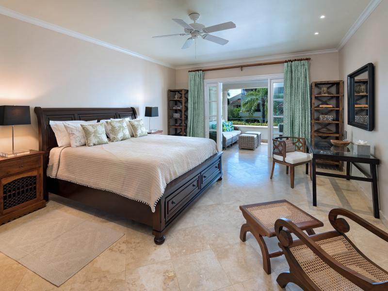 Schooner Bay 203 - Lusca - Beachfront , Beachfront villas Barbados , Schooner Bay , Speightstown , St Peter , West Coast Barbados  