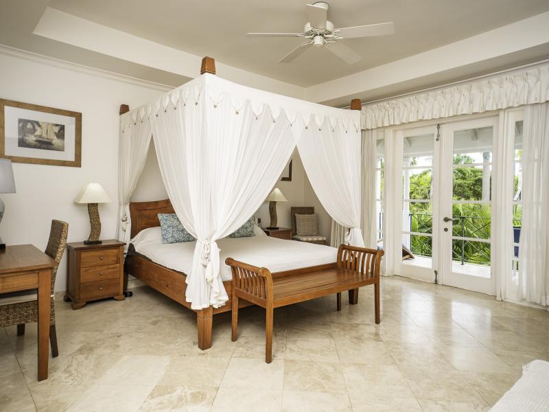 Schooner Bay 112 - Moonshine - Beachfront , Beachfront villas Barbados , Schooner Bay , Speightstown , St Peter , West Coast Barbados  