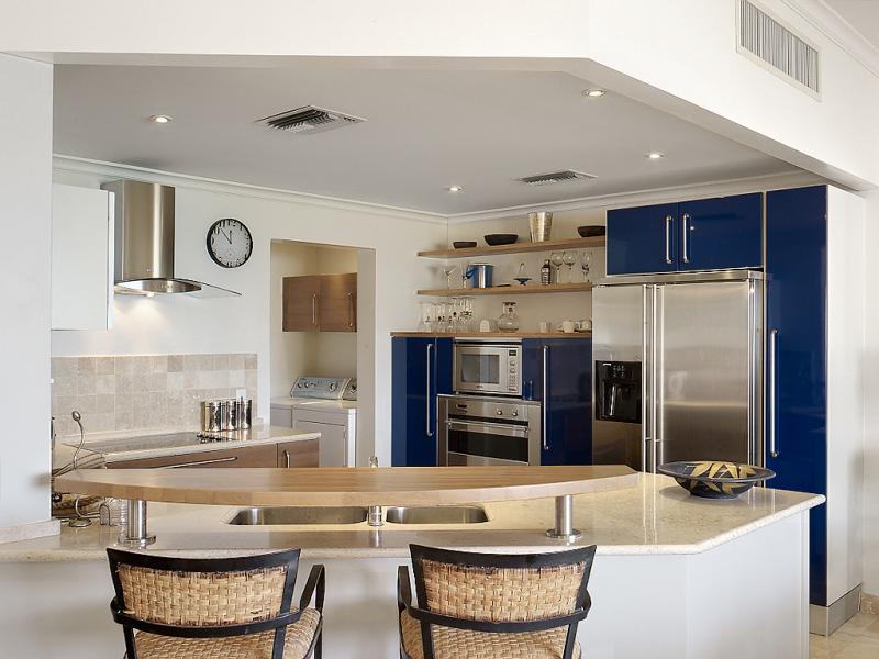 Schooner Bay 401 - Electra - Beachfront , Schooner Bay , Speightstown , St Peter , West Coast Barbados  