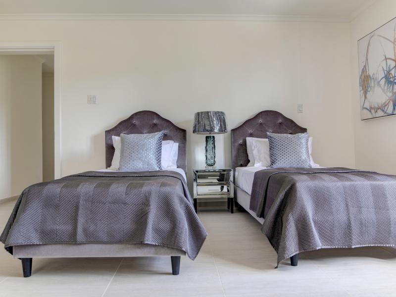 The One at The St James - Beachfront Apartment , Beachfront villas Barbados , Paynes Bay , St James  