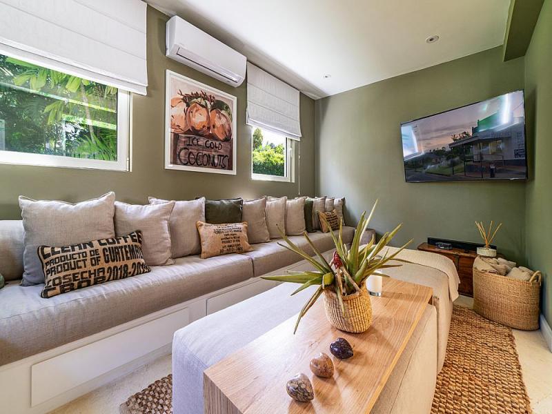 Honeycomb House - Queens Fort  , Holetown , Porters , Queens Fort , St James , West Coast Barbados  