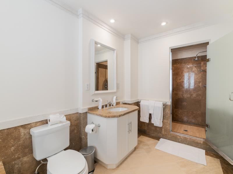 Smugglers Cove 6 , Beachfront villas Barbados , Paynes Bay , St James , West Coast Barbados  