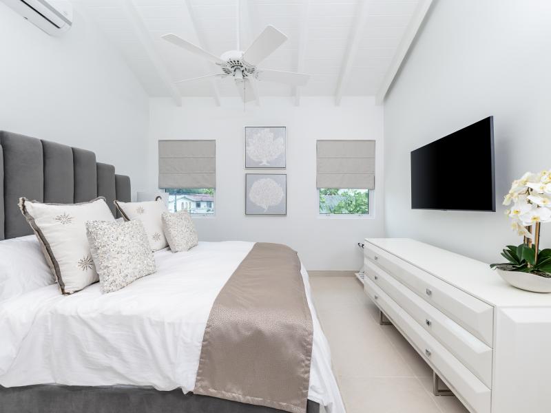 Blue Oyster - Beachfront , Beachfront villas Barbados , Lower Carlton , St Peter , West Coast Barbados  