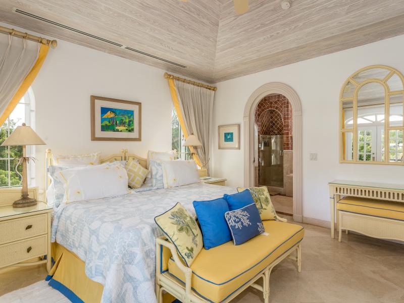 Hallidays at Old Trees , Beachfront villas Barbados , Old Trees , Paynes Bay , St James , West Coast Barbados  