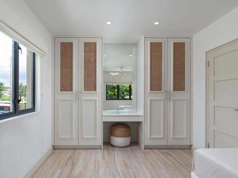 Sea Horses , Lower Carlton , Reeds Bay , St James , West Coast Barbados  