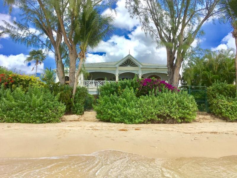 La Paloma - Beachfront , Beachfront villas Barbados , Fitts Village , St James , West Coast Barbados  